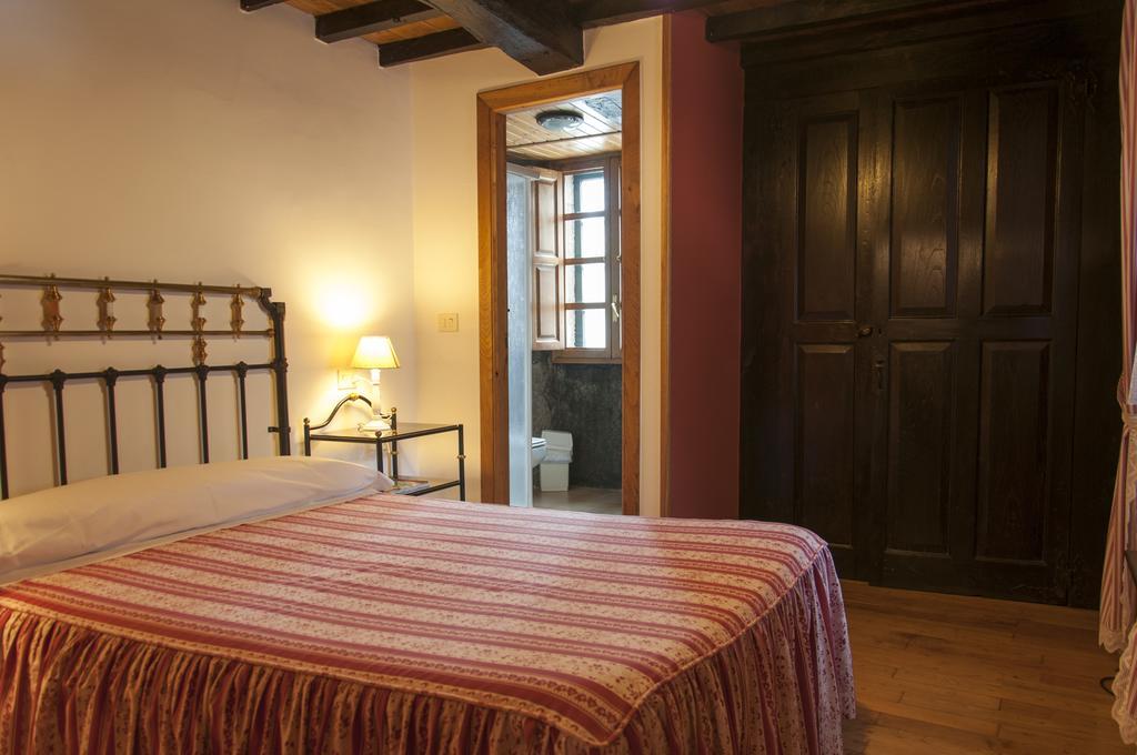Casa Brandariz Guest House Santa Maria de Arzua Bagian luar foto
